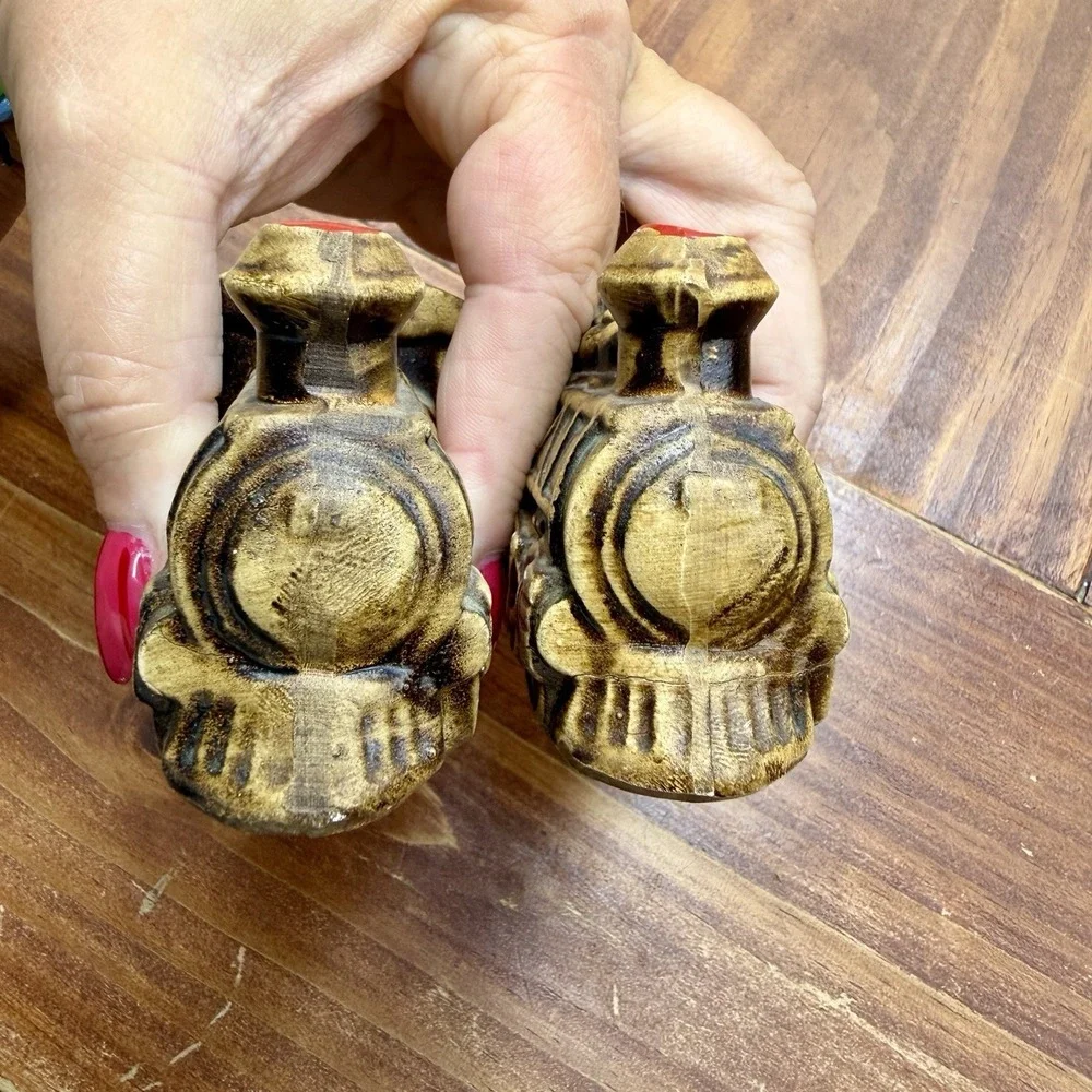Vintage Mid-Century Locomotive Train S&P Shakers Made In Japan Jackson, Miss